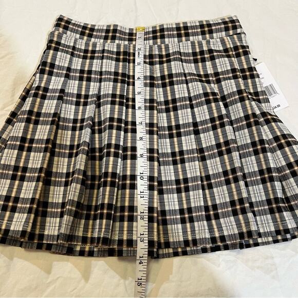 Originality NWT Pleated Plaid Skirt size M Black - Picture 8 of 9